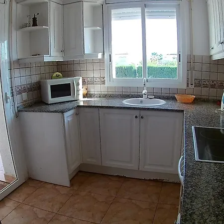 Апартаменты House With 4 Bedrooms In Costa Del Zefir, With Wonderful Sea View, Pri Миами-Плайя